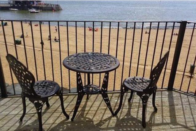 1 bedrooms Apartment / Flat for sale