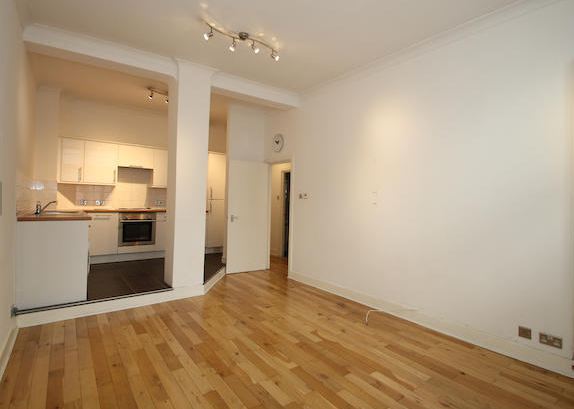 2 bedrooms Pre Owned Apartment / Flat for rent