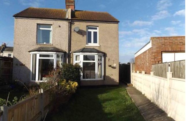 2 bedrooms Semi-Detached Apartment / Flat for rent