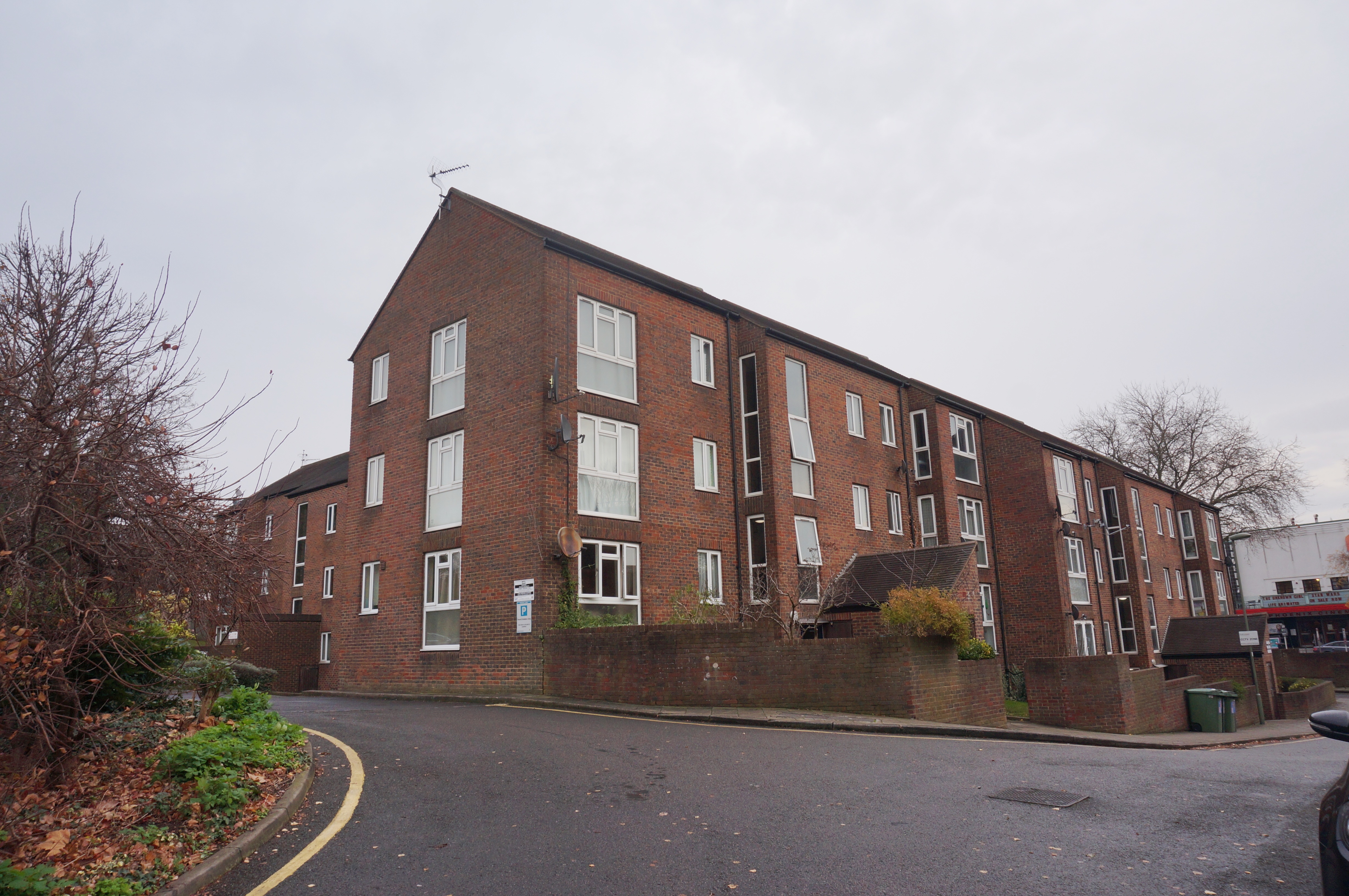 2 bedrooms Pre Owned Apartment / Flat for rent