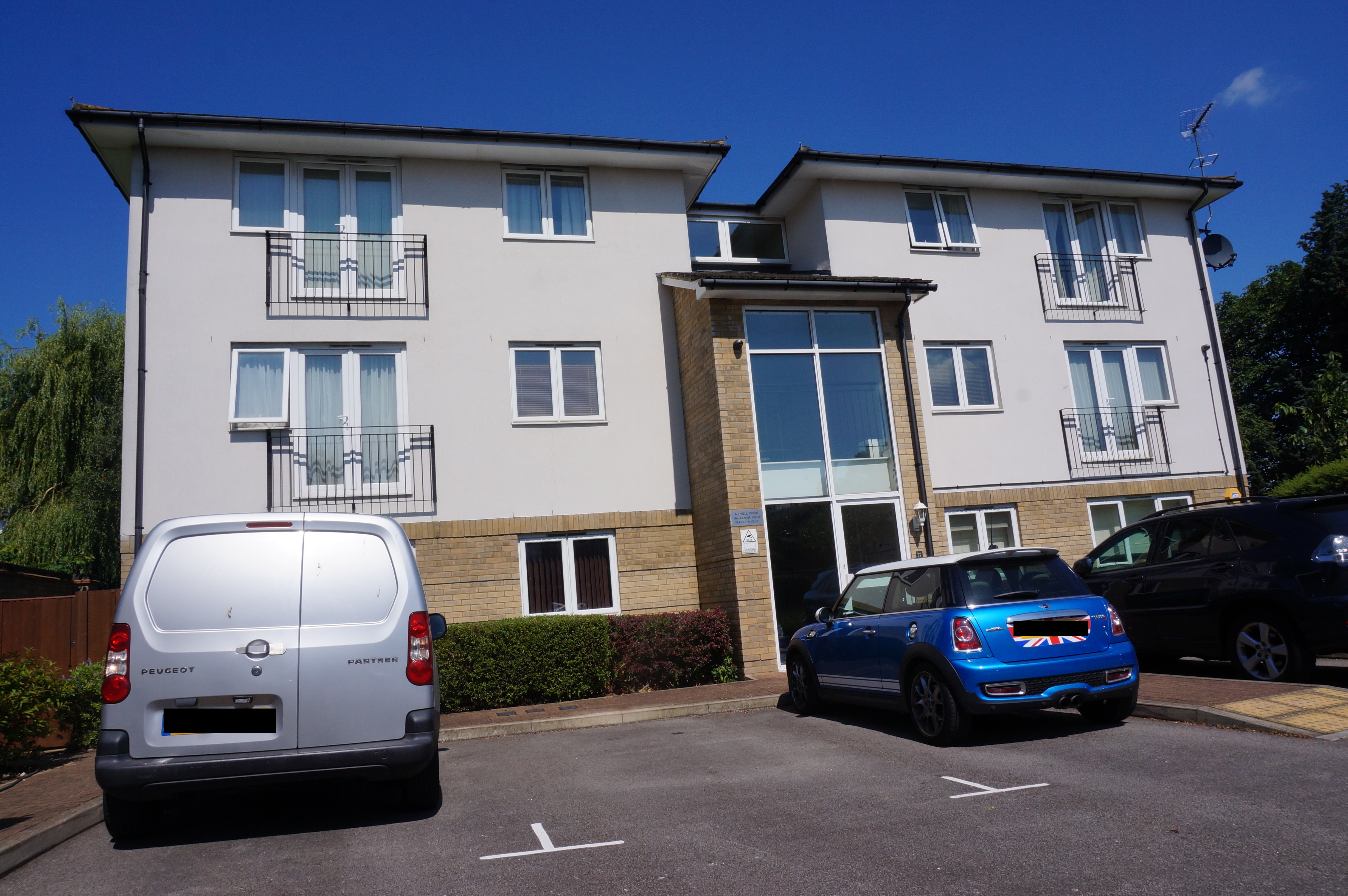 2 bedrooms Pre Owned Apartment / Flat for rent