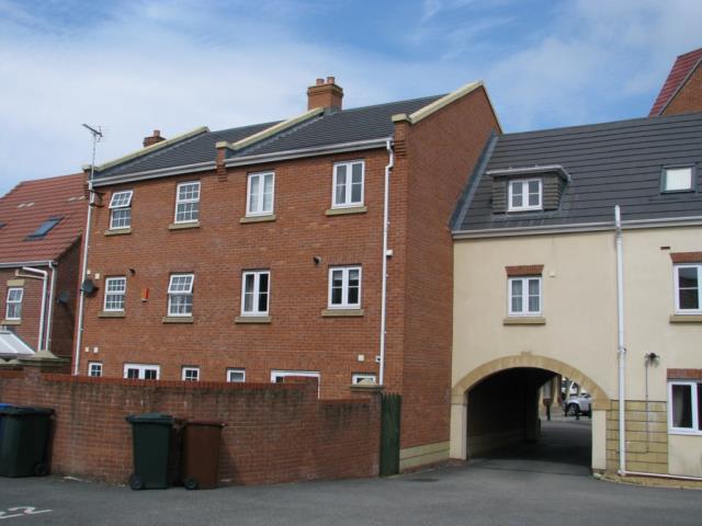 6 bedrooms House for rent